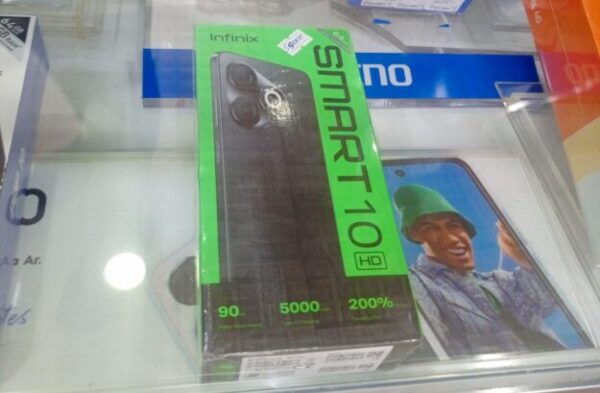 infinix smart 10 64gb ram 4gb noire